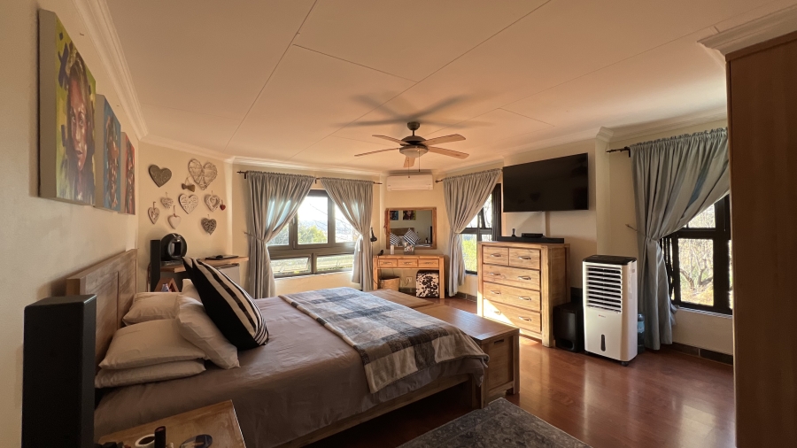 5 Bedroom Property for Sale in Blue Saddle Ranches Gauteng
