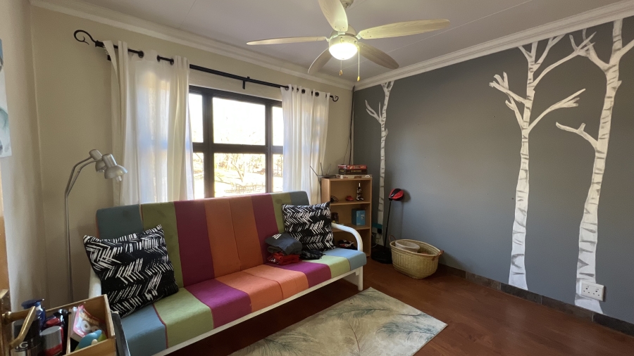 5 Bedroom Property for Sale in Blue Saddle Ranches Gauteng