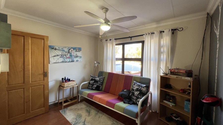 5 Bedroom Property for Sale in Blue Saddle Ranches Gauteng