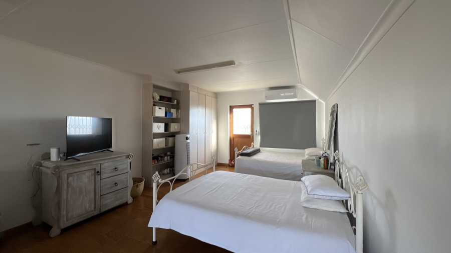 5 Bedroom Property for Sale in Blue Saddle Ranches Gauteng