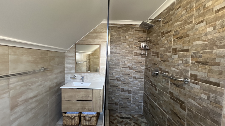 5 Bedroom Property for Sale in Blue Saddle Ranches Gauteng