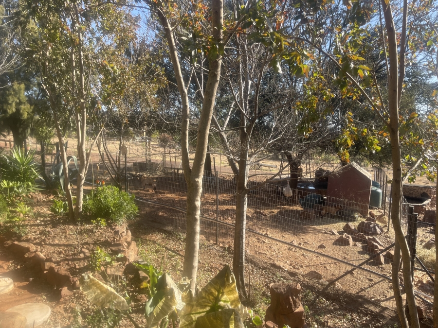 5 Bedroom Property for Sale in Blue Saddle Ranches Gauteng