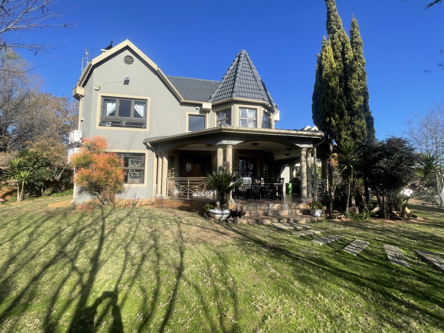 5 Bedroom Property for Sale in Blue Saddle Ranches Gauteng