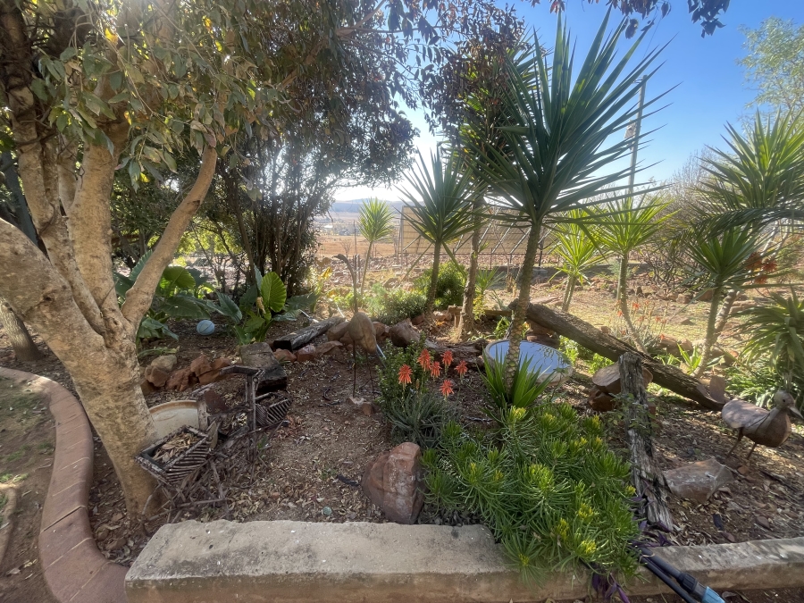 5 Bedroom Property for Sale in Blue Saddle Ranches Gauteng