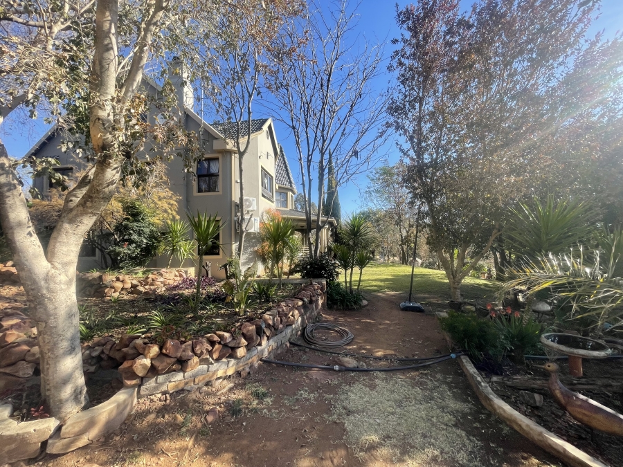 5 Bedroom Property for Sale in Blue Saddle Ranches Gauteng