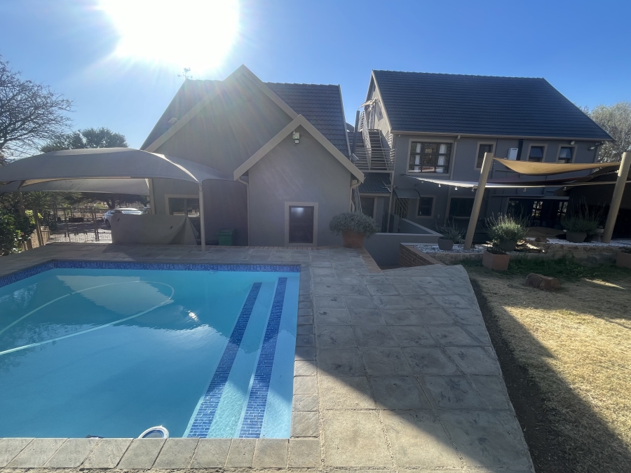 5 Bedroom Property for Sale in Blue Saddle Ranches Gauteng