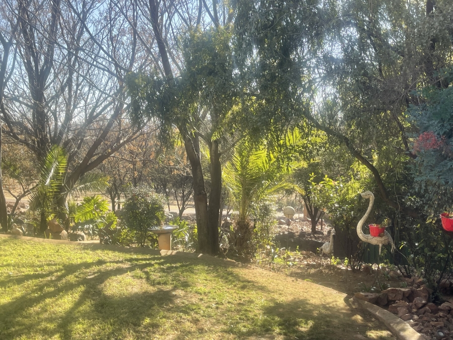 5 Bedroom Property for Sale in Blue Saddle Ranches Gauteng