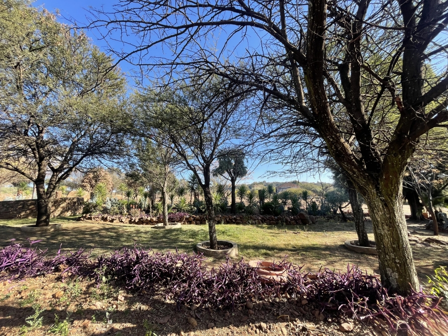 5 Bedroom Property for Sale in Blue Saddle Ranches Gauteng