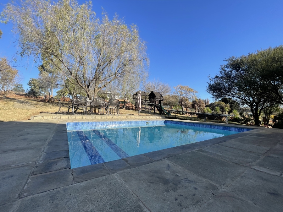 5 Bedroom Property for Sale in Blue Saddle Ranches Gauteng