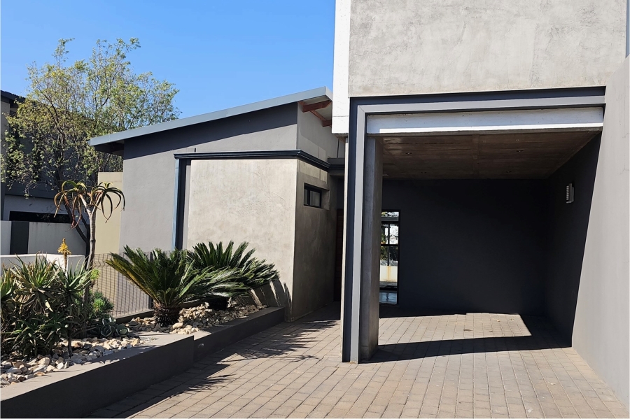To Let 3 Bedroom Property for Rent in Midstream Meadows Gauteng