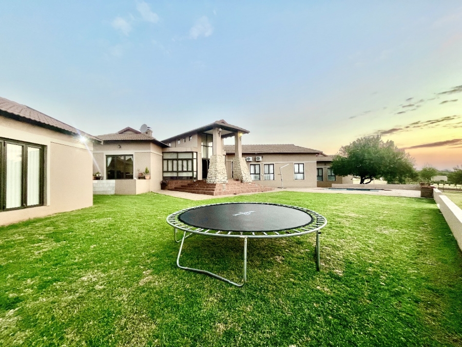 4 Bedroom Property for Sale in Blue Saddle Ranches Gauteng