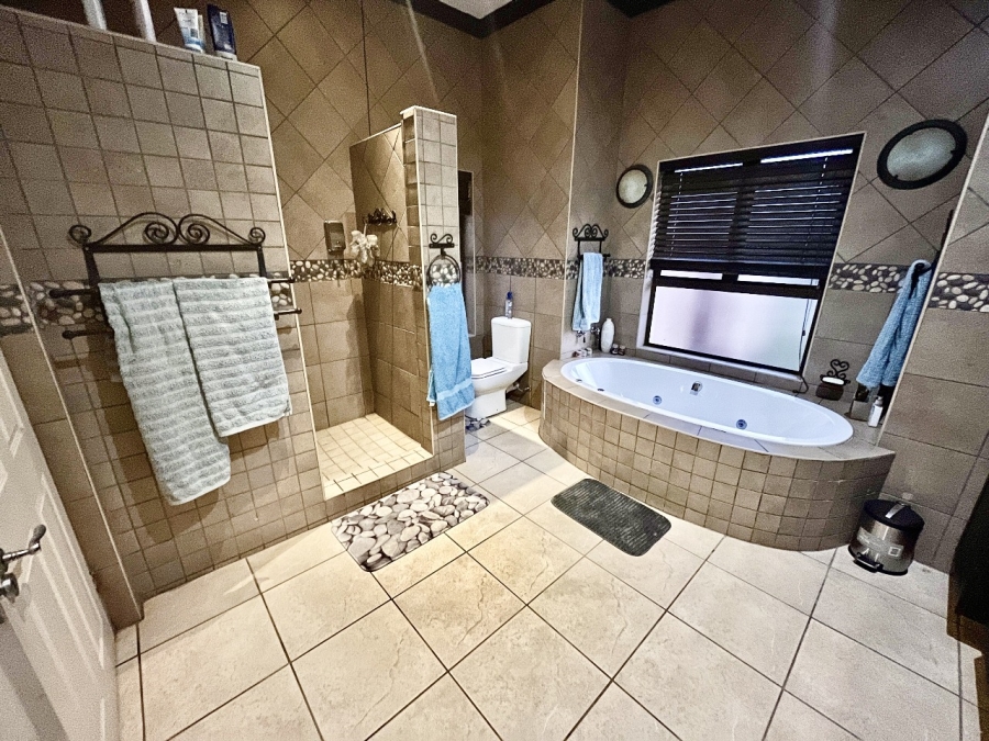 4 Bedroom Property for Sale in Blue Saddle Ranches Gauteng