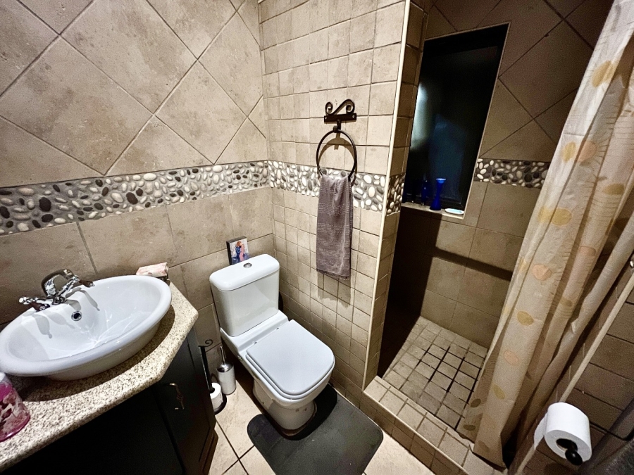 4 Bedroom Property for Sale in Blue Saddle Ranches Gauteng