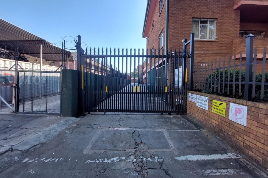 1 Bedroom Property for Sale in Pretoria North Gauteng