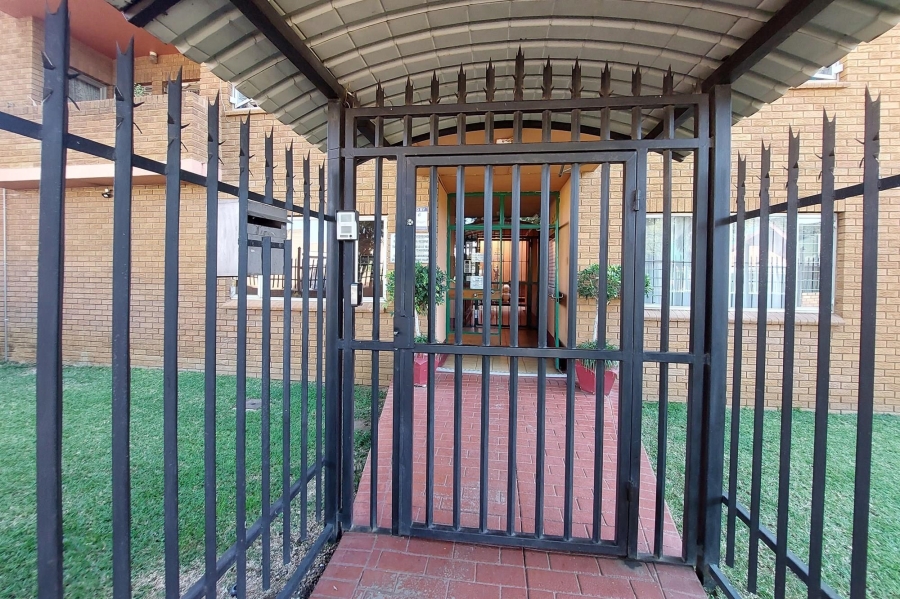 1 Bedroom Property for Sale in Pretoria North Gauteng