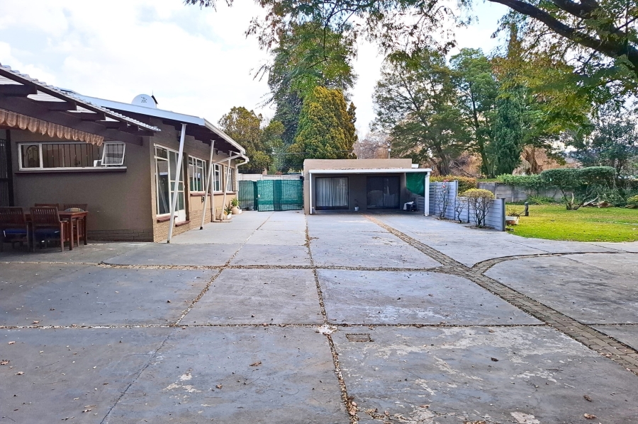 7 Bedroom Property for Sale in Montgomery Park Gauteng