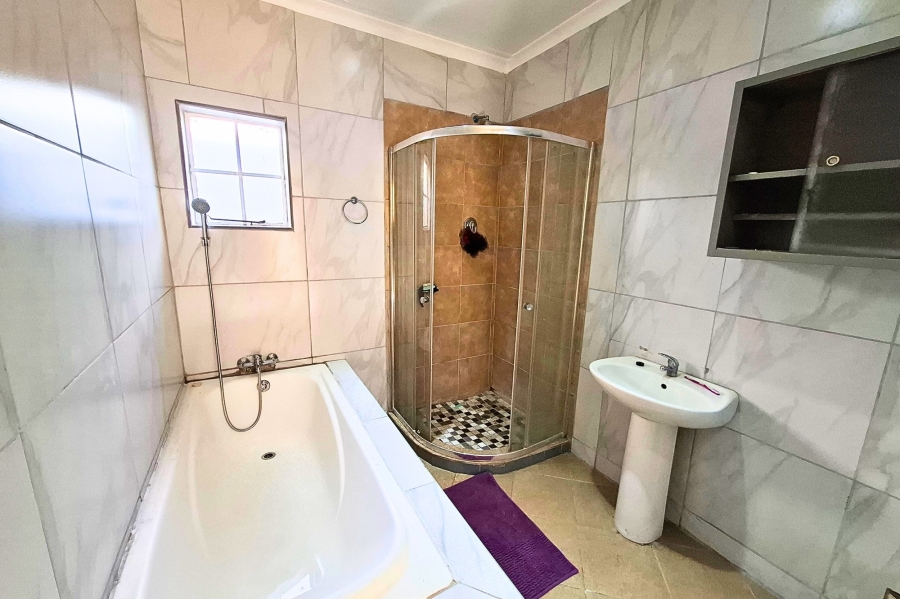 7 Bedroom Property for Sale in Montgomery Park Gauteng