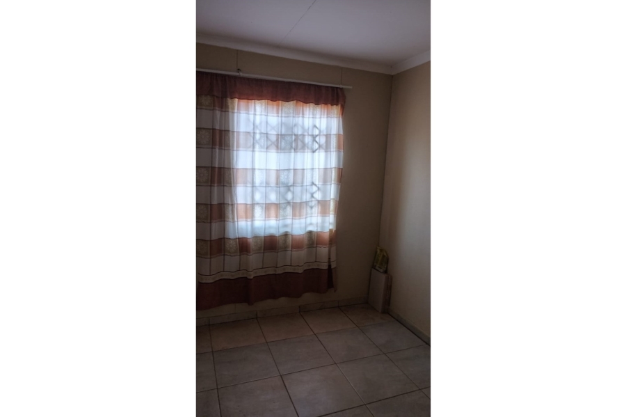 To Let 3 Bedroom Property for Rent in Protea Glen Gauteng