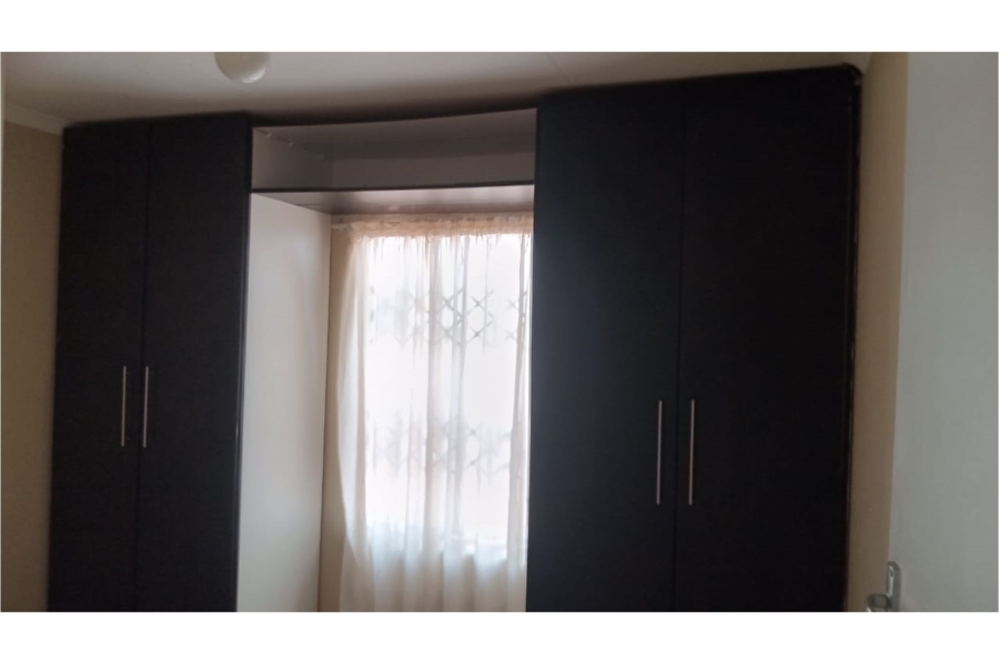 To Let 3 Bedroom Property for Rent in Protea Glen Gauteng