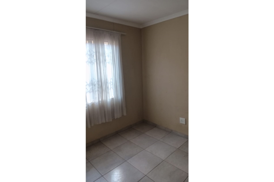 To Let 3 Bedroom Property for Rent in Protea Glen Gauteng