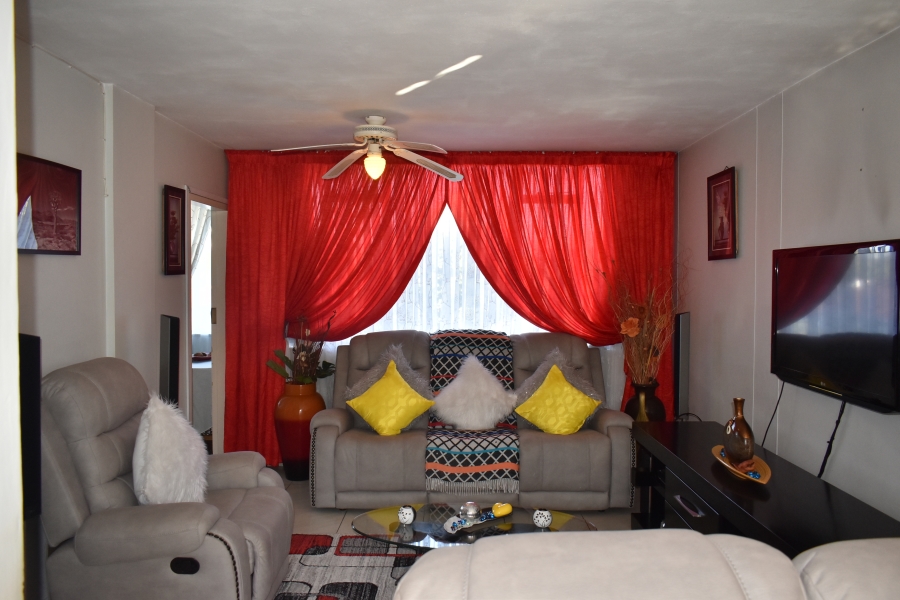 2 Bedroom Property for Sale in Sunnyside Gauteng