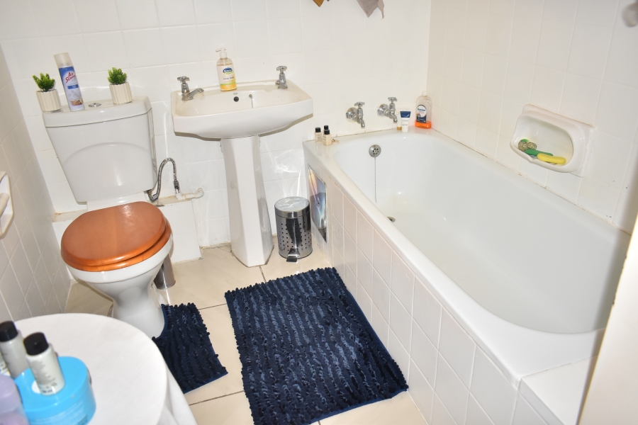2 Bedroom Property for Sale in Sunnyside Gauteng