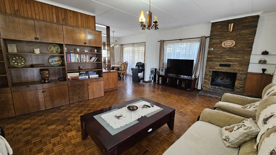 3 Bedroom Property for Sale in Queenswood Gauteng