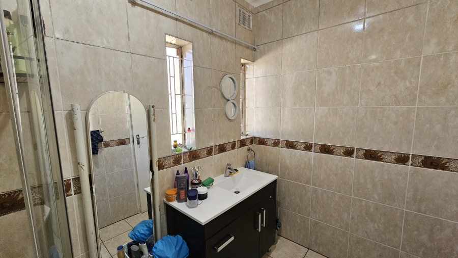 3 Bedroom Property for Sale in Queenswood Gauteng