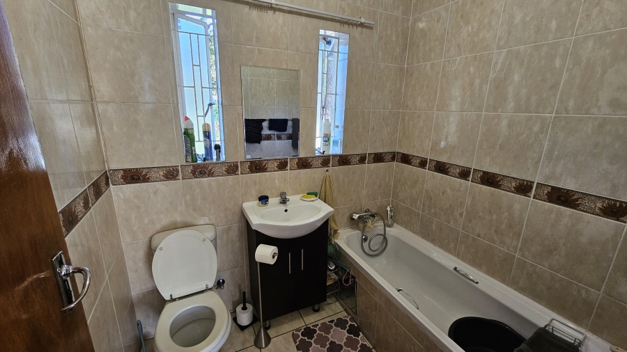 3 Bedroom Property for Sale in Queenswood Gauteng