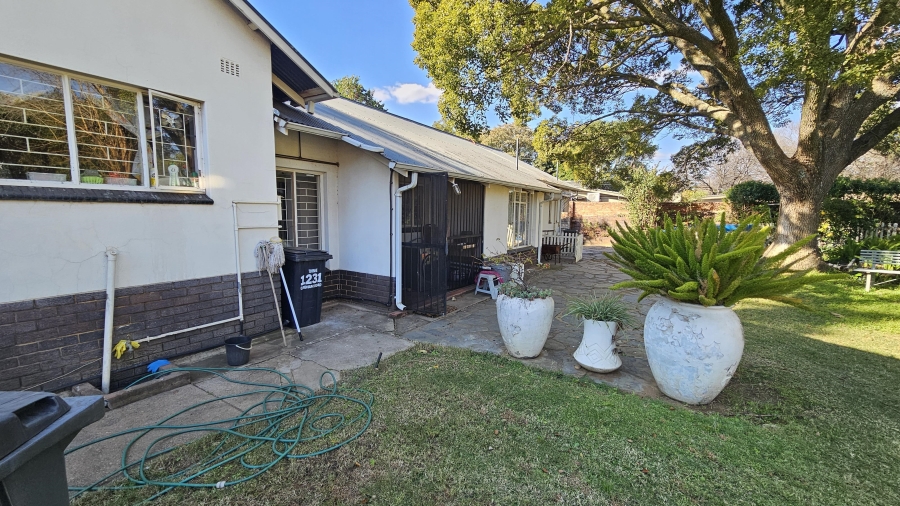3 Bedroom Property for Sale in Queenswood Gauteng