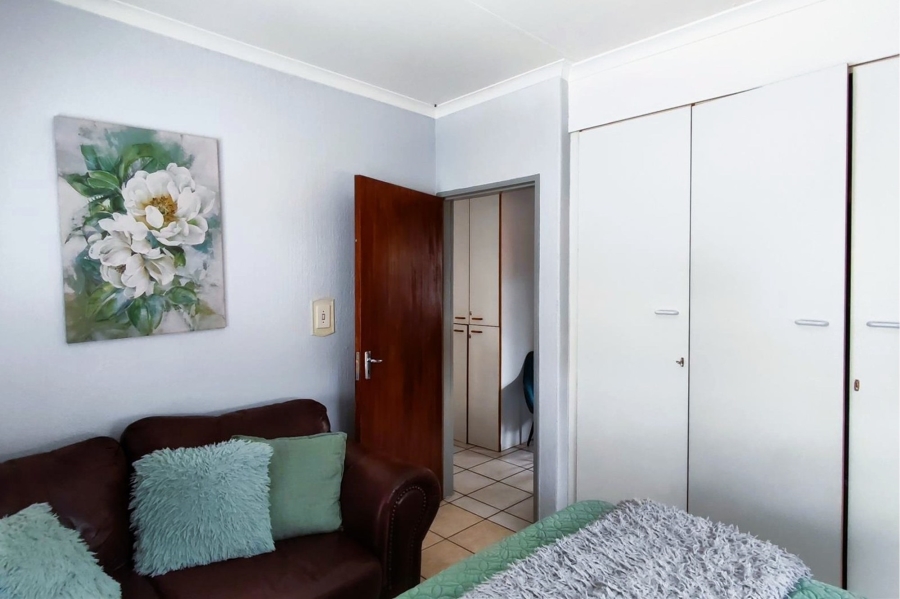 2 Bedroom Property for Sale in New Redruth Gauteng