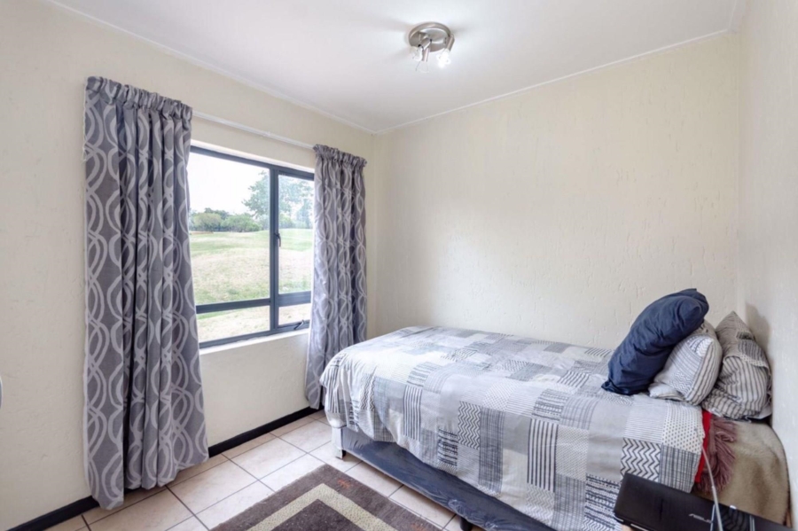 To Let 2 Bedroom Property for Rent in Jackal Creek Golf Estate Gauteng