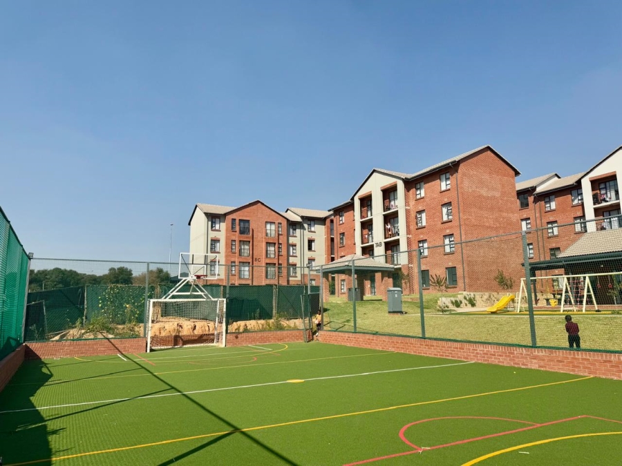 To Let 2 Bedroom Property for Rent in Orlando Gauteng