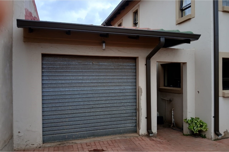 6 Bedroom Property for Sale in Hospital View Gauteng