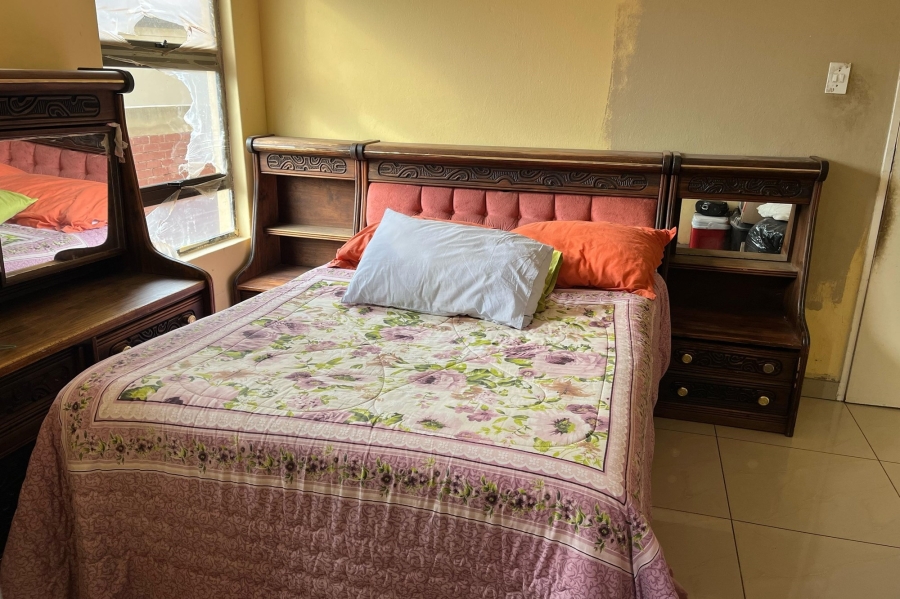 6 Bedroom Property for Sale in Hospital View Gauteng