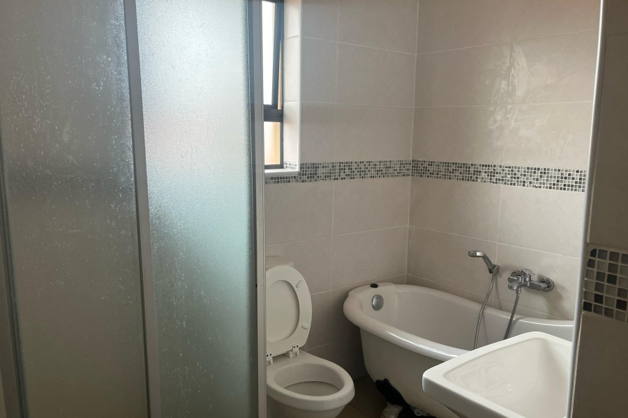 6 Bedroom Property for Sale in Hospital View Gauteng