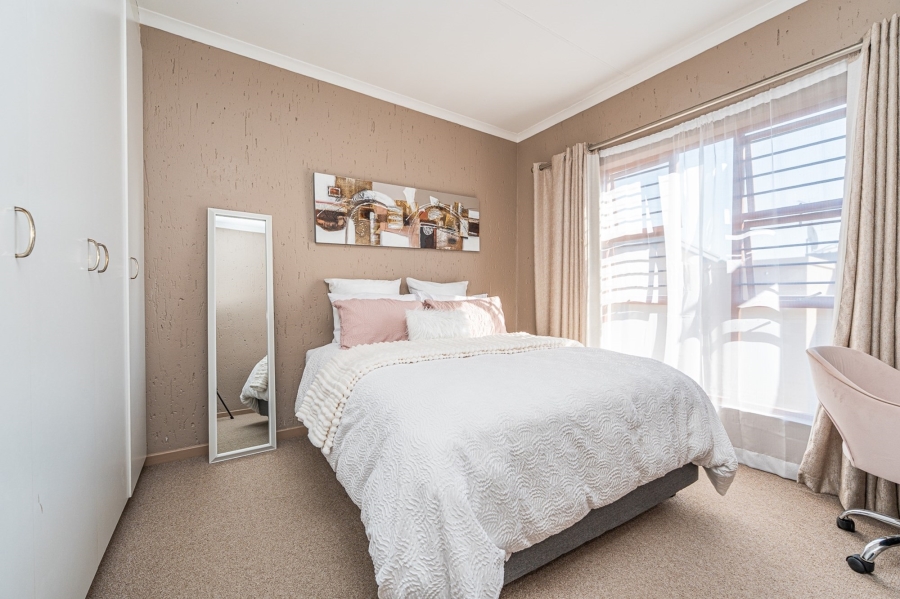 1 Bedroom Property for Sale in Douglasdale Gauteng
