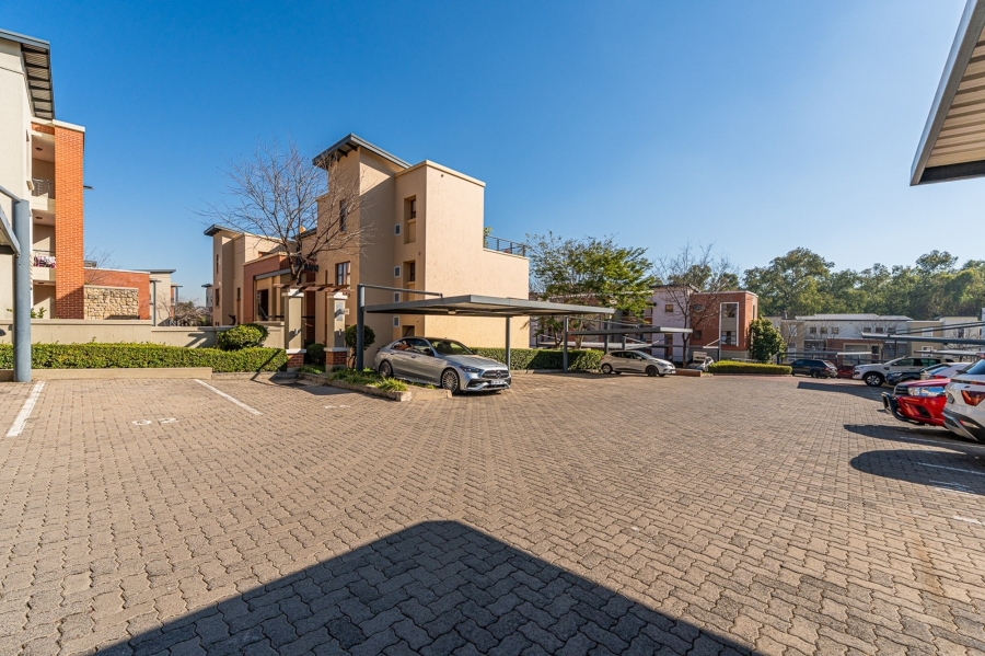 1 Bedroom Property for Sale in Douglasdale Gauteng