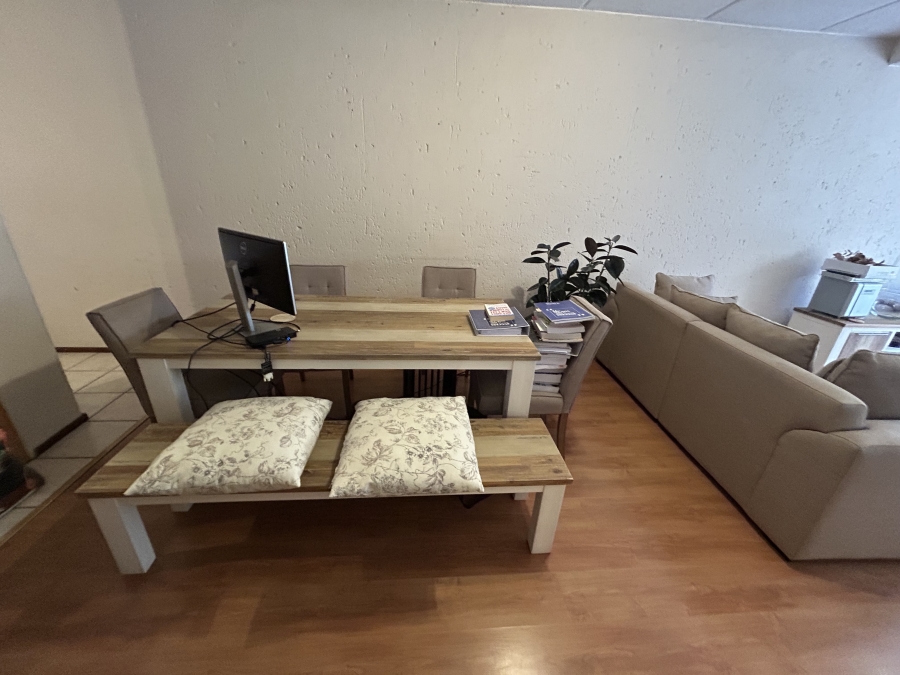 2 Bedroom Property for Sale in Sunninghill Gauteng