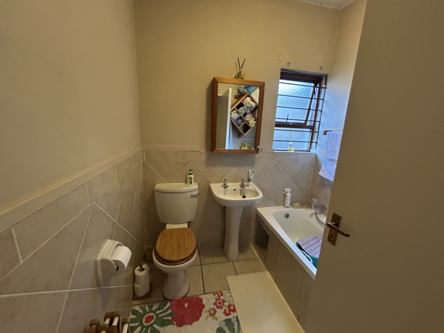 2 Bedroom Property for Sale in Sunninghill Gauteng