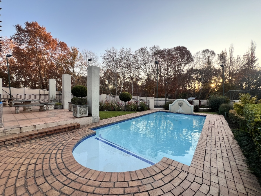2 Bedroom Property for Sale in Sunninghill Gauteng