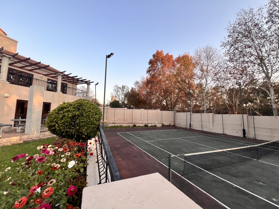 2 Bedroom Property for Sale in Sunninghill Gauteng