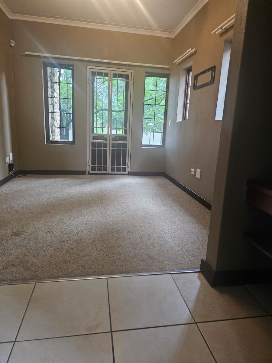 To Let 2 Bedroom Property for Rent in Beverley Gauteng