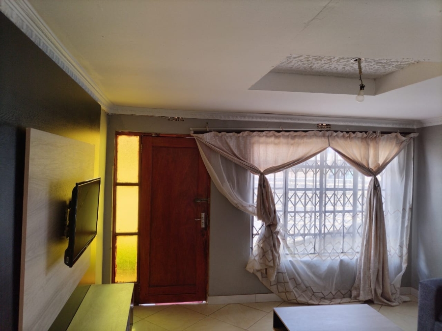 2 Bedroom Property for Sale in Orange Farm Gauteng