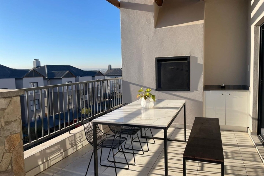 To Let 2 Bedroom Property for Rent in The Polofields Gauteng