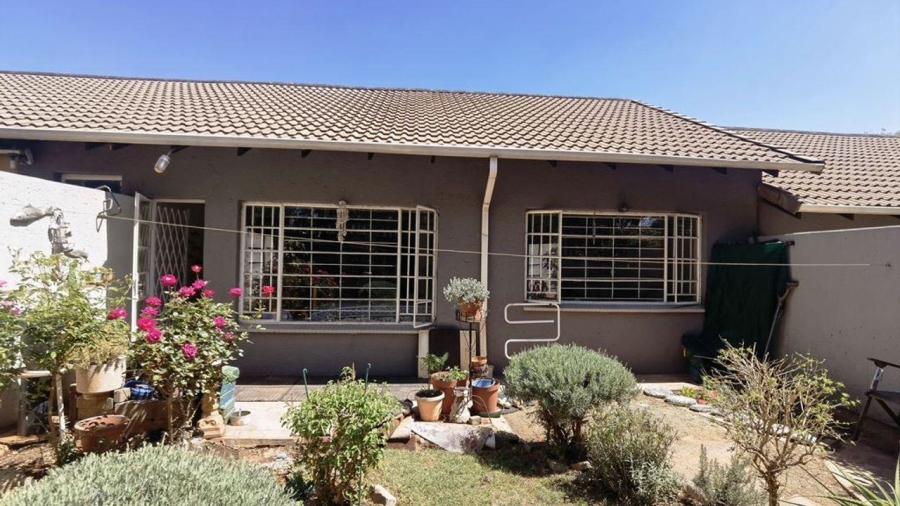2 Bedroom Property for Sale in Klopperpark Gauteng
