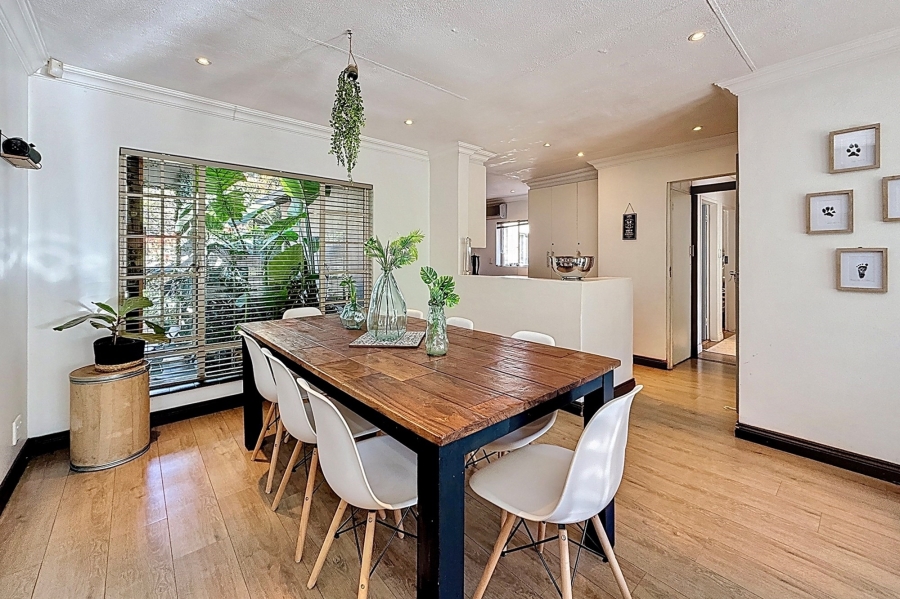 5 Bedroom Property for Sale in Faerie Glen Gauteng