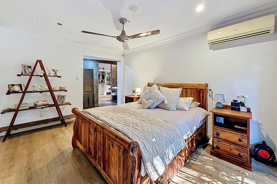 5 Bedroom Property for Sale in Faerie Glen Gauteng