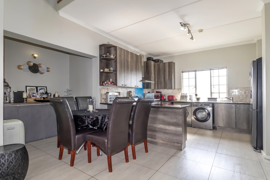2 Bedroom Property for Sale in Douglasdale Gauteng
