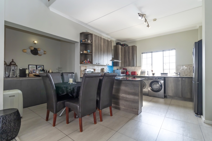 2 Bedroom Property for Sale in Douglasdale Gauteng